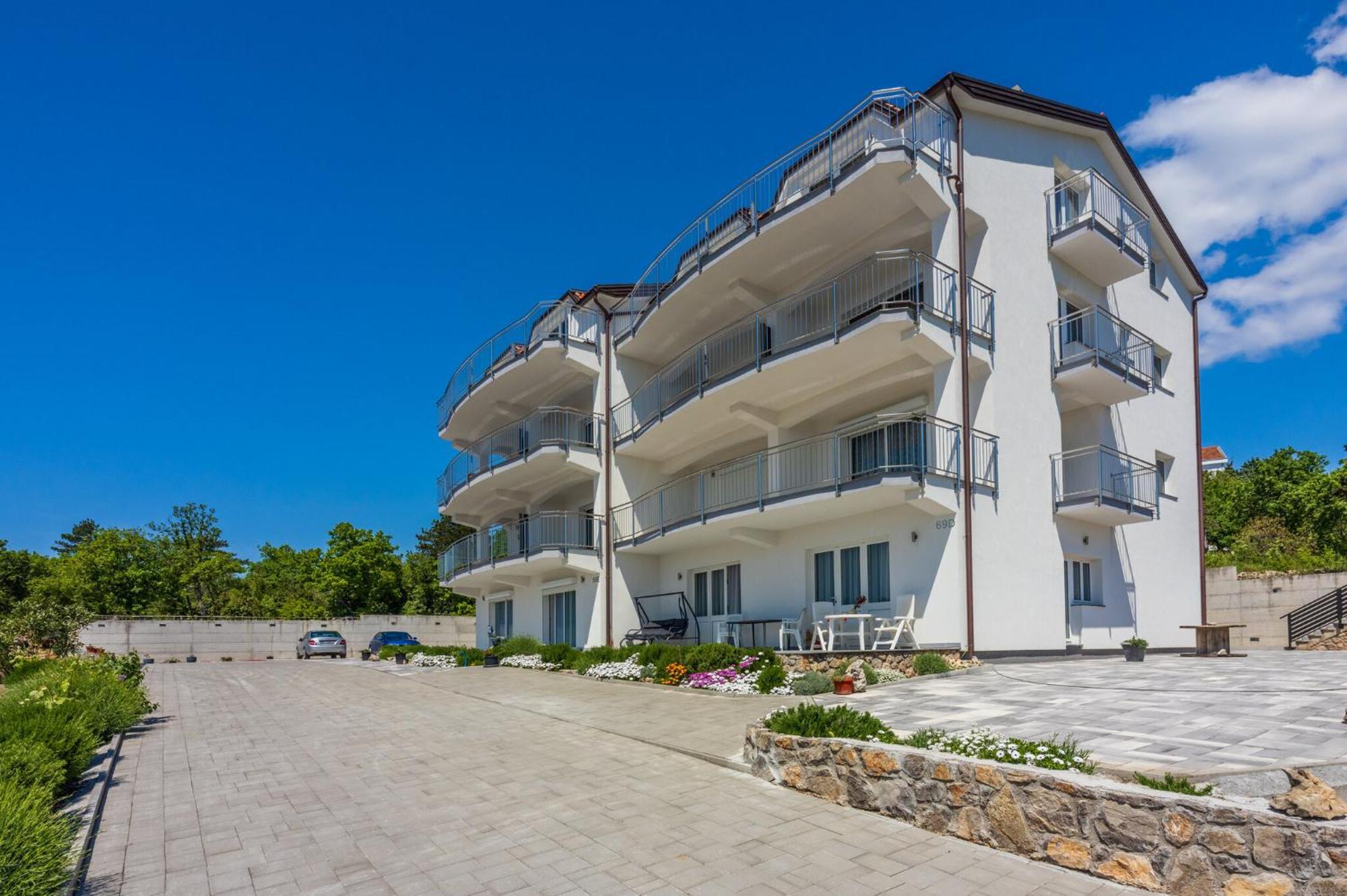 Apartments Sunshine E Crikvenica Exterior photo